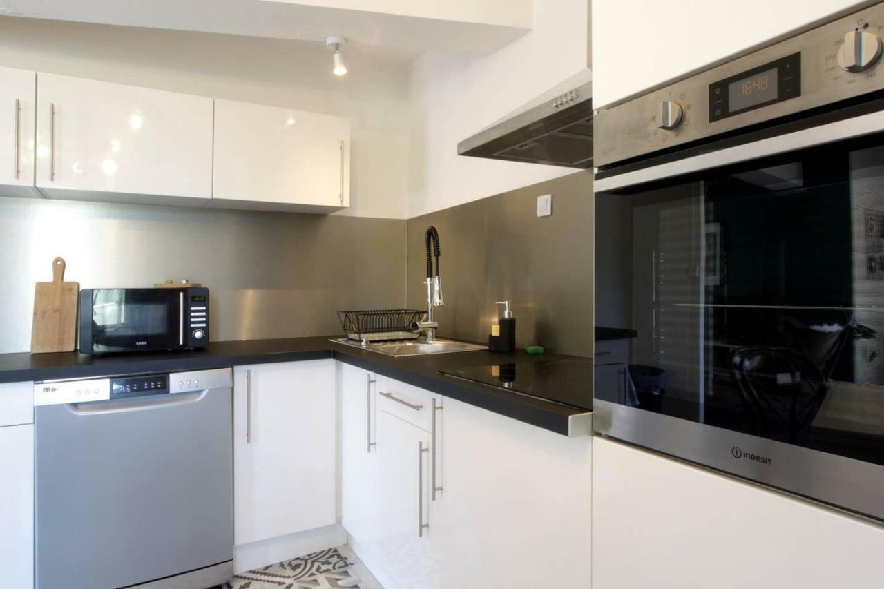 Les Gites De Laure - L'Or Vert, Appartement Avec Vue Sur Le Chateau, Parking Prive, Climatisation, Netflix, A 160 M De La Cite Medievale Carcassone Exterior photo