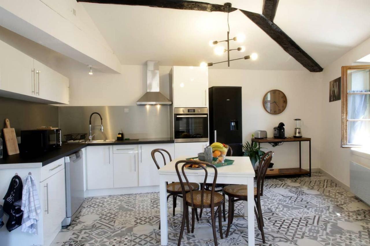 Les Gites De Laure - L'Or Vert, Appartement Avec Vue Sur Le Chateau, Parking Prive, Climatisation, Netflix, A 160 M De La Cite Medievale Carcassone Exterior photo